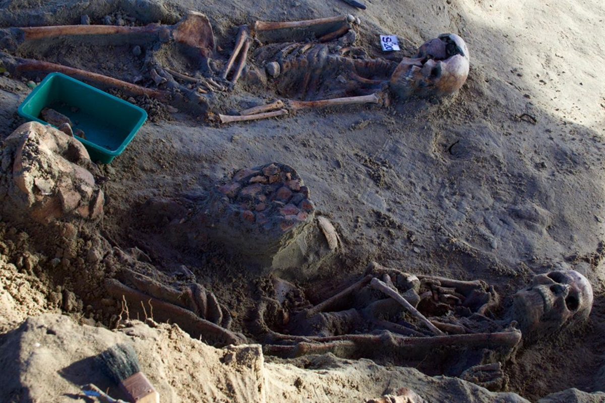 செம்மணி மனித புதைகுழியில் மேலும் 5 மனித எச்சங்கள் – அகழ்வுப் பணிகள் தீவிரம்!