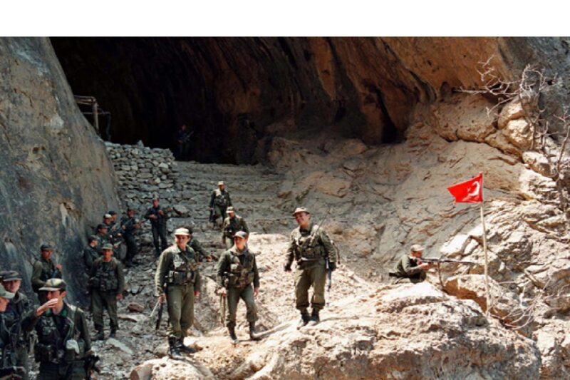 ஈராக் மலைக் குகையில் கோர சம்பவம்: 12 வீரர்கள் உயிரிழப்பு!