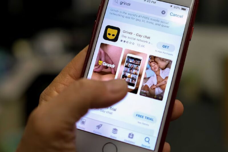 Grindr APPஆல் நடக்கும் கொடுமை: ஓரினச் சேர்கையில் தவிக்கும் தமிழ் நாடு !