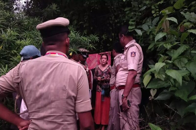 அமைதியைத் தேடி இந்தியக் குகையில் வசித்த ரஷ்யப் பெண்: 2 குழந்தைகளுடன் மீட்பு!