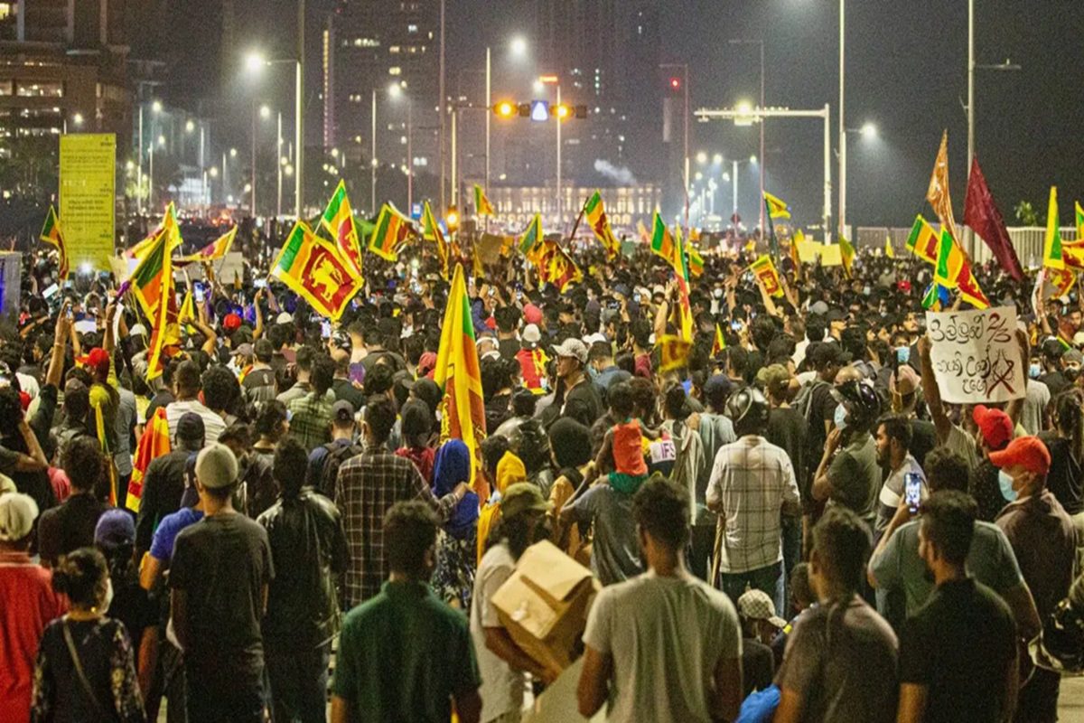 இலங்கையைத் தொடர்ந்து அடுத்தது யார்? உலகை மிரட்டும் கடன் சுமை!