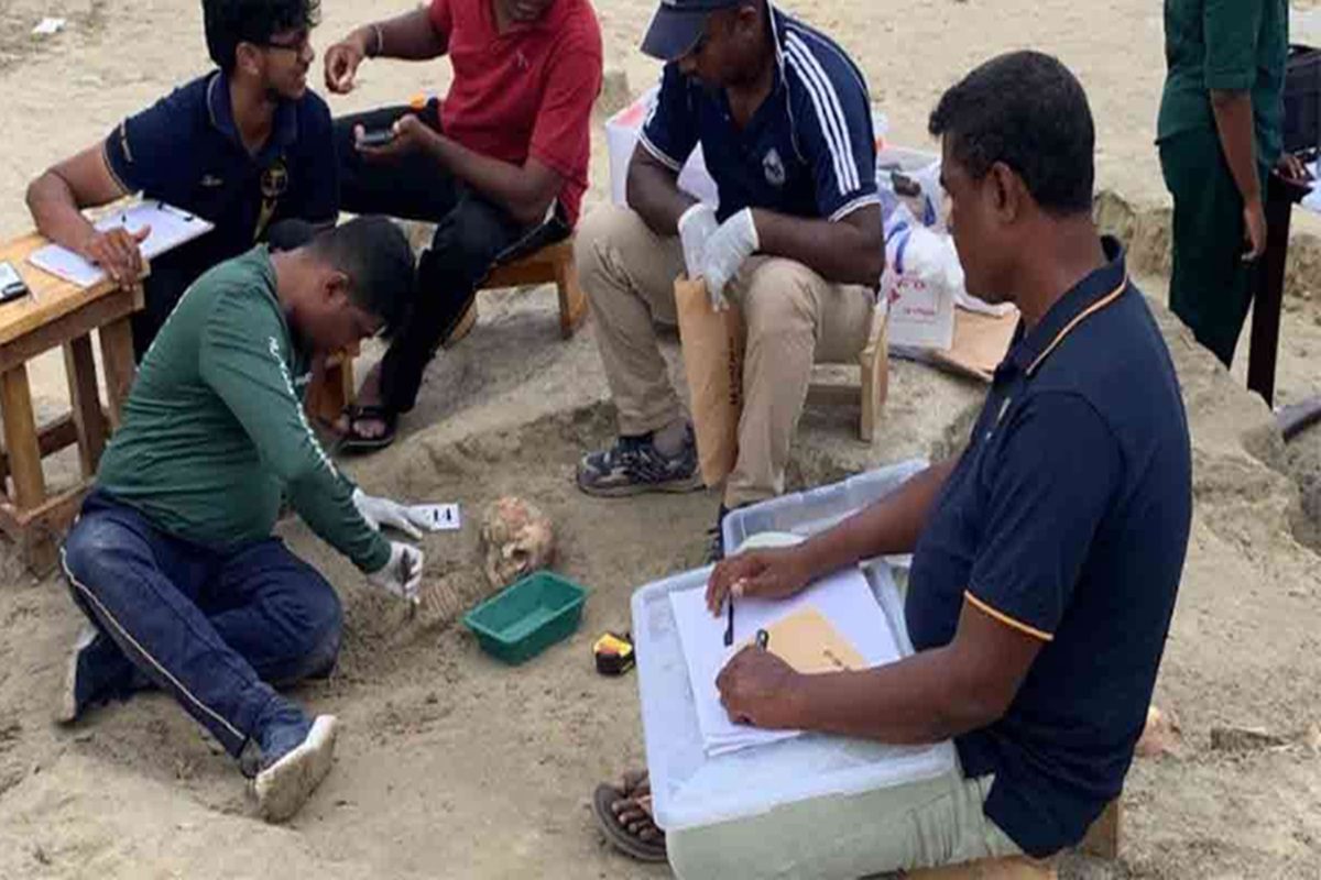 செம்மணி புதைகுழியில் மேலும் 4 எலும்புக்கூடுகள் கண்டெடுப்பு!