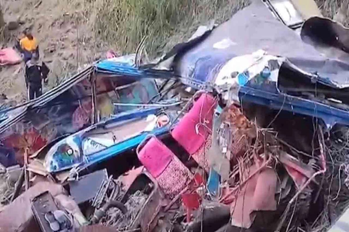 15 உயிர்களை பலி கொண்ட விபத்து:  ஜீப் சாரதி அதிரடி கைது!