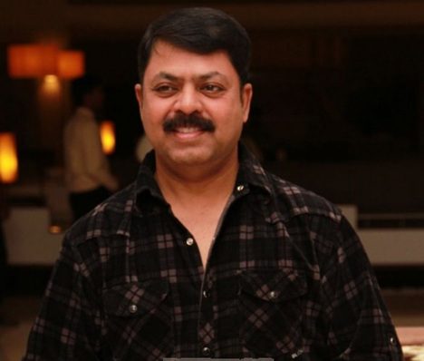 “விஜய்க்கு ஆதரவாக நிற்கிறோம்!” – கிளம்பிய கோஷம்! கொதித்தெழுந்த ஜேம்ஸ் வசந்தன்: