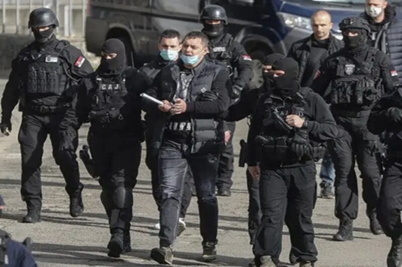 ஐரோப்பா முழுவதும் நாச வேலைகள் செய்யக் காத்திருந்த நபர்களை அதிரடியாக பிடித்த பொலிசார் !