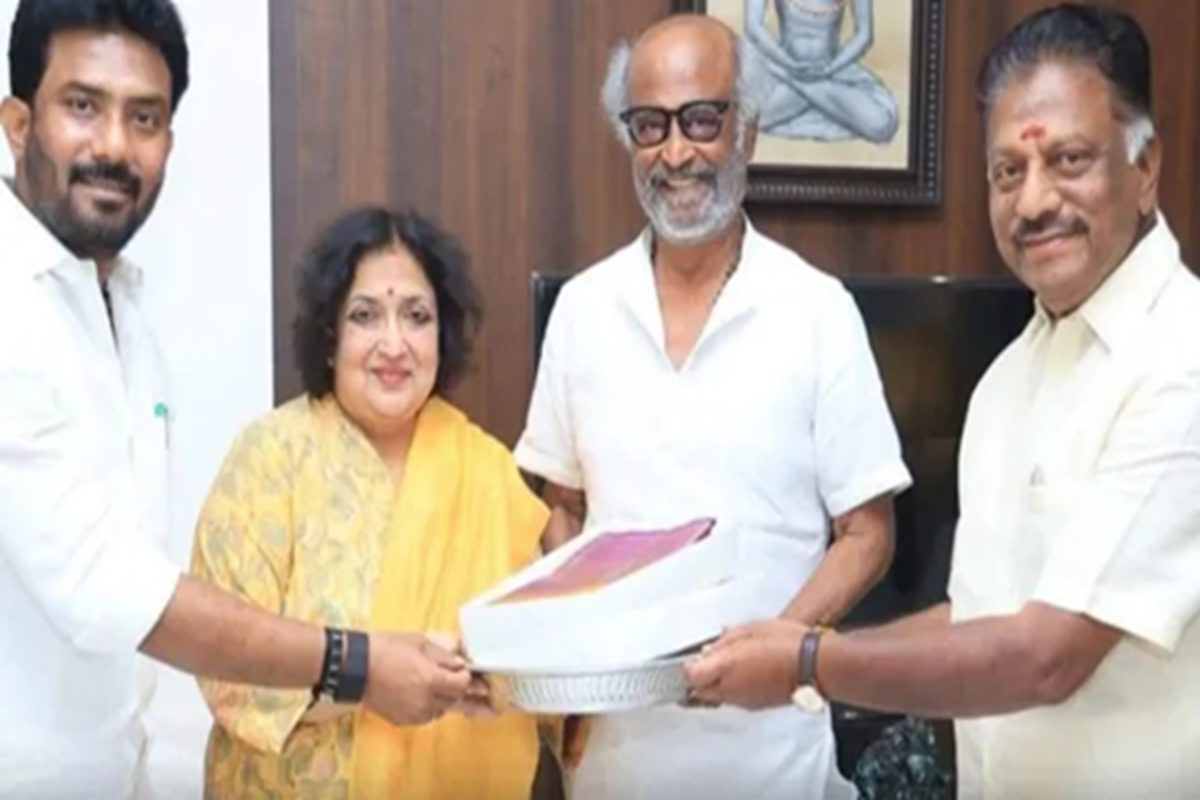 ரஜினிகாந்தைச் சந்தித்த ஓ.பி.எஸ். – போயஸ் கார்டனில் இரவு நடந்த அரசியல் சந்திப்பு!