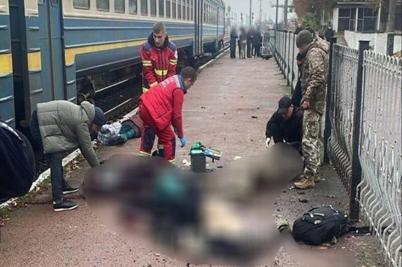 ரயில் நிலையத்தில் குண்டுவெடிப்பு: 4 பேர் பலி!