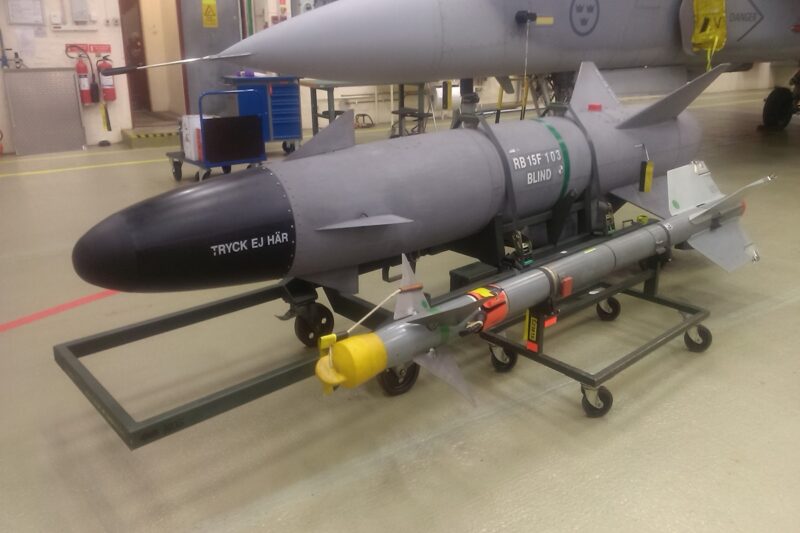 ஐரோப்பாவை நோக்கித் திரும்பும் ஏவுகணைகள்: எந்தத் திசையில் அவை குவிகின்றன?