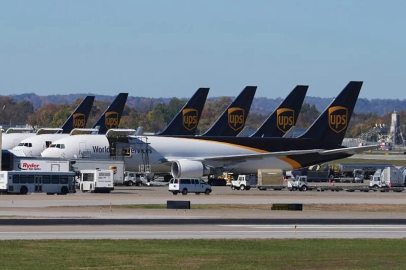 விபத்தைத் தொடர்ந்து, சரக்கு விமானங்கள் நிறுத்தம்! பாதுகாப்பு குறித்துப் பெரும் கேள்வி