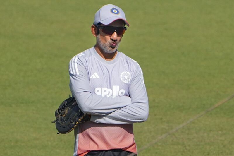 கௌதம் கம்பீரின் ‘குழப்பக் காமசூத்ரா’: “வெங்காயம் போல இந்திய அணி பேட்டர்களை உரிக்கிறார்!”