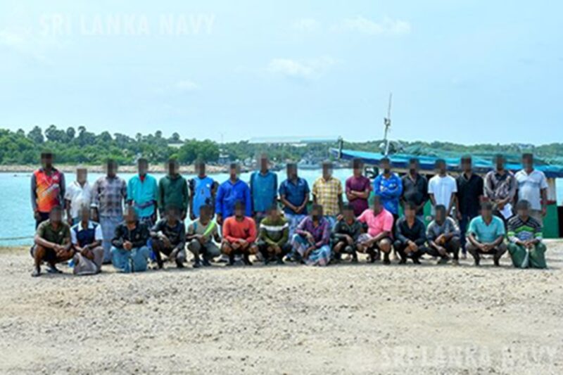 இலங்கை கடற்படையால்  35 இந்திய மீனவர்கள் கைது; 4 படகுகள் பறிமுதல்!