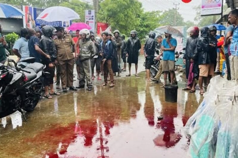 யாழ்ப்பாணத்தில் அதிர்ச்சி! அடைமழைக்குள் கொடூரம்: வாள்வெட்டு கும்பலால் இளைஞன் படுகொலை