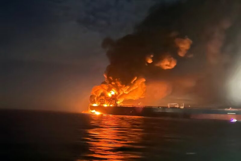 டிரோன் தாக்குதல்: கருங்கடலில் ரஷ்யாவின் ‘நிழல் கப்பற்படை’யின் இரண்டு கப்பல்கள் சேதம்